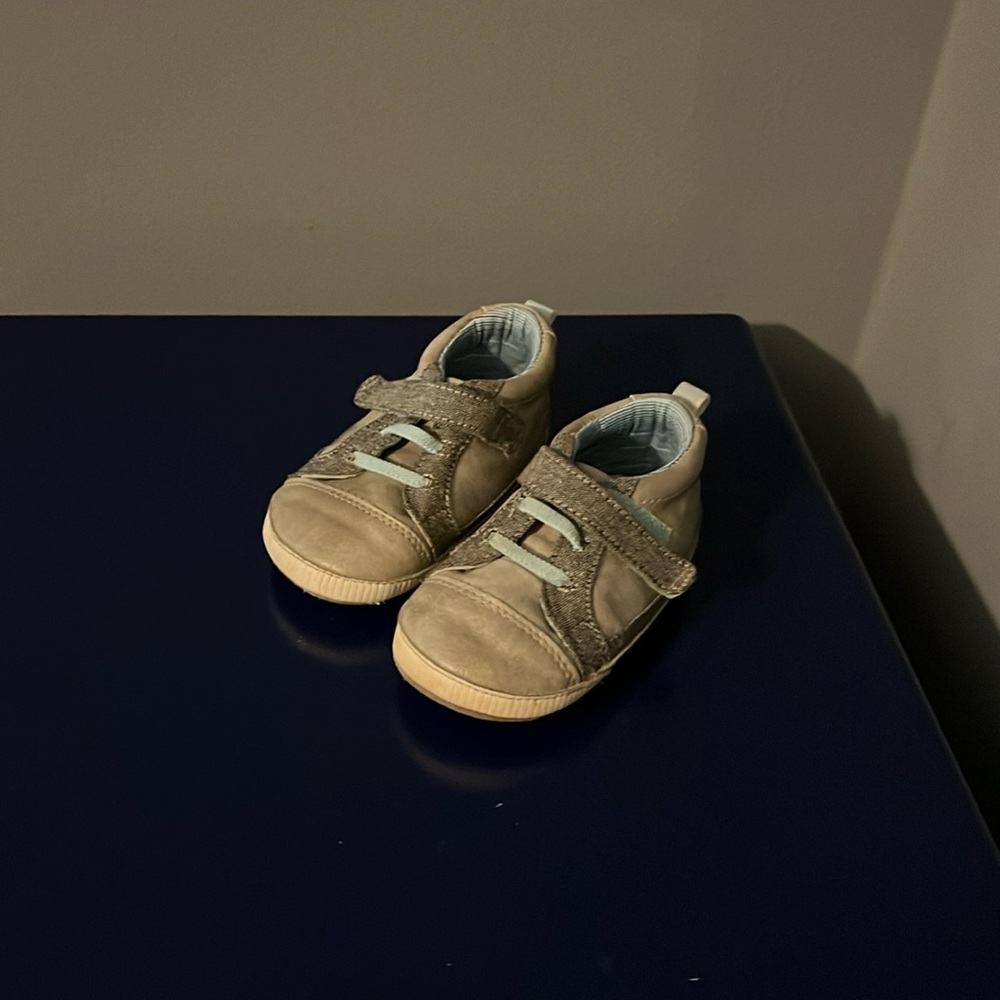 18-24 month toddler tennis shoes.
